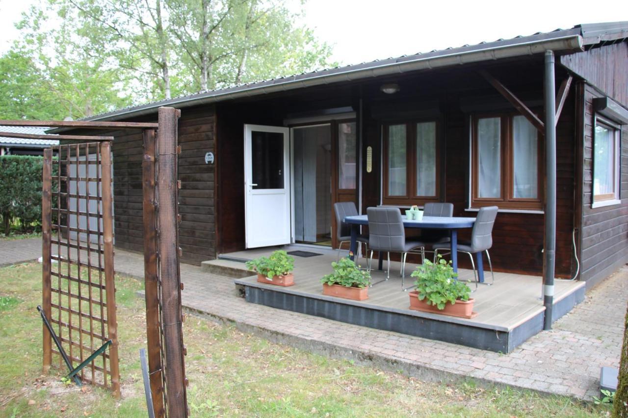 Chalet Les Brulins Hotel Resteigne Exterior photo